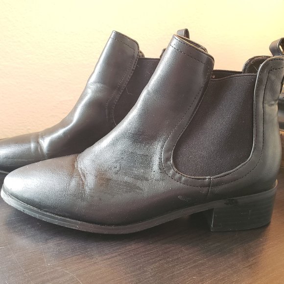 Forever 21 Slip-on Black Booties - Picture 2 of 5